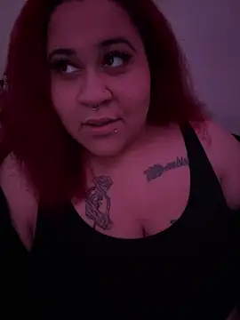 Snapshot of Juicyjordie chatting on February 1, 8:39 am Juicyjordie online show from February 1, 8:39 am