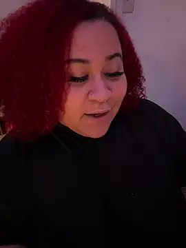 Snapshot of Juicyjordie chatting on February 4, 5:23 pm Juicyjordie online show from February 4, 5:23 pm