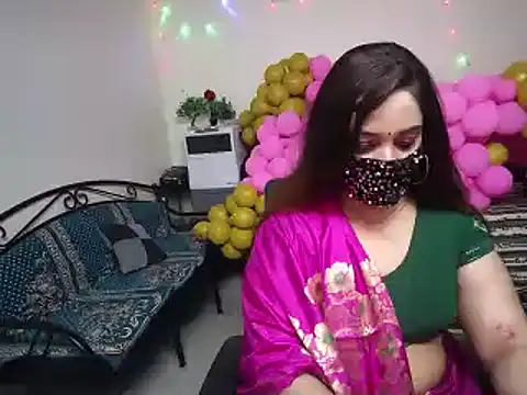 Snapshot of Arushisingh8888 chatting on December 21, 11:33 am Arushisingh8888 online show from December 21, 11:33 am