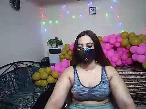 Snapshot of Arushisingh8888 chatting on December 27, 9:17 am Arushisingh8888 online show from December 27, 9:17 am