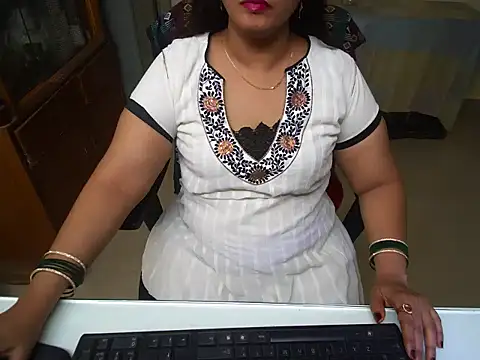 Snapshot of Arushisingh8888 chatting on September 15, 12:16 pm Arushisingh8888 online show from September 15, 12:16 pm