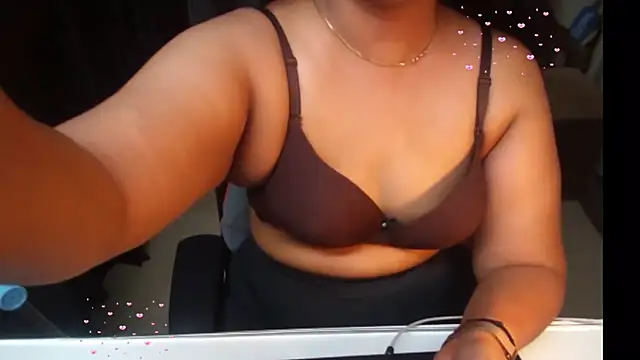 Arushisingh8888 online show from April 15, 2:57 pm