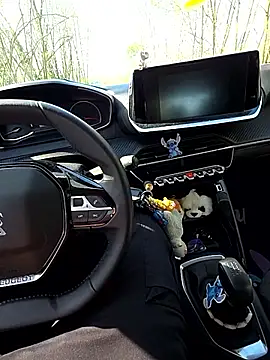 Snapshot of passivello98xxx chatting on April 7, 2:17 pm passivello98xxx online show from April 7, 2:17 pm