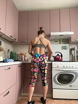 Snapshot of AlisaKissss chatting on February 8, 6:43 am AlisaKissss online show from February 8, 6:43 am