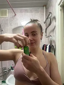 Snapshot of AlisaKissss chatting on February 25, 6:53 pm AlisaKissss online show from February 25, 6:53 pm