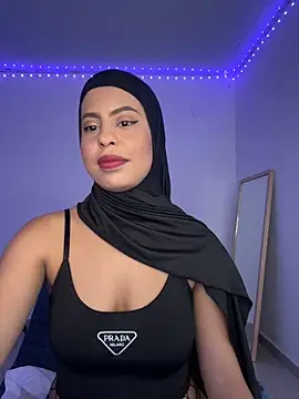 Snapshot of JannaNader12 chatting on February 18, 10:25 pm JannaNader12 online show from February 18, 10:25 pm