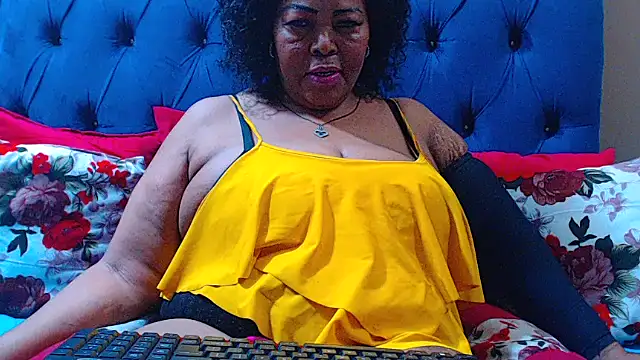 ebonycandy10 online show from October 16, 6:42 pm