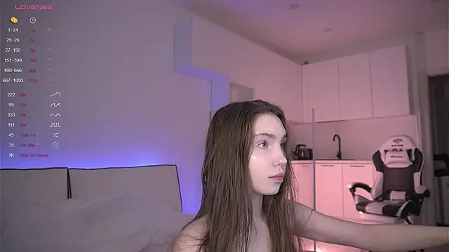 haileyishere online show from April 7, 7:47 pm