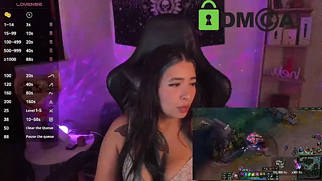 sweetcoralinee online show from February 12, 9:20 am