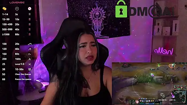 sweetcoralinee online show from February 15, 7:27 am