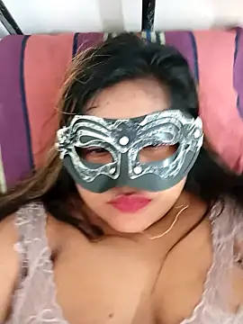 littlequeen77 online show from January 18, 9:45 am