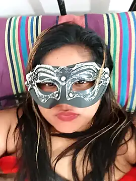 littlequeen77 online show from January 19, 8:39 am