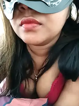 littlequeen77 online show from February 12, 7:44 am