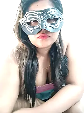littlequeen77 online show from March 15, 4:13 am