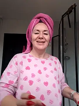 Snapshot of KinkyLittleWitch chatting on May 21, 10:33 am KinkyLittleWitch online show from May 21, 10:33 am