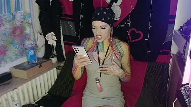 Harleyhot13061 online show from January 23, 9:29 pm