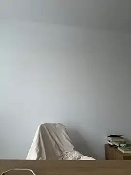 streetdoll online show from November 11, 8:25 am