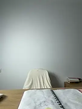 streetdoll online show from November 26, 7:42 am