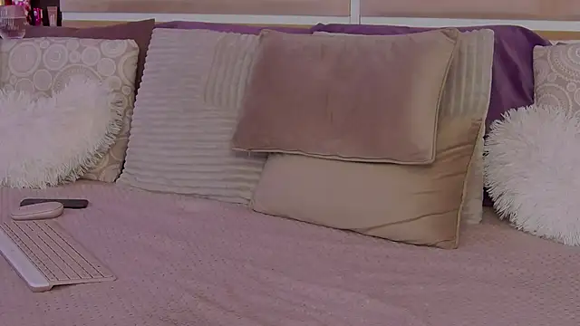 BrianaKennedi online show from February 20, 6:26 am