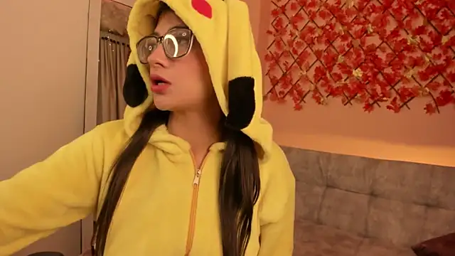 Snapshot of Sweet_Candies chatting on February 18, 3:42 am Sweet Candies online show from February 18, 3:42 am