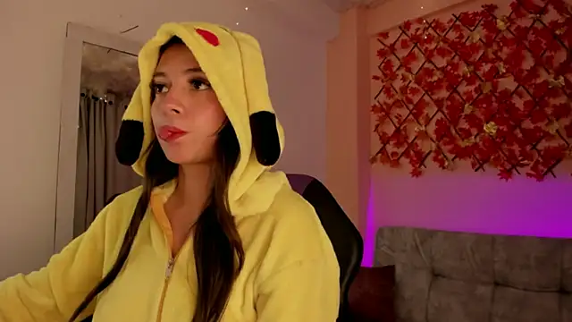 Snapshot of Sweet_Candies chatting on March 8, 1:06 am Sweet Candies online show from March 8, 1:06 am