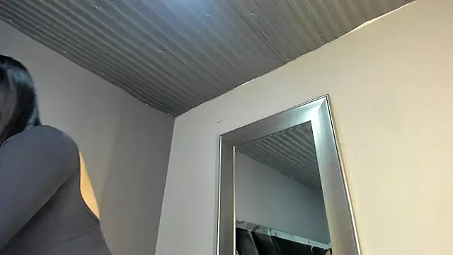 Snapshot of PaulinaDuarte chatting on April 17, 12:41 pm PaulinaDuarte online show from April 17, 12:41 pm