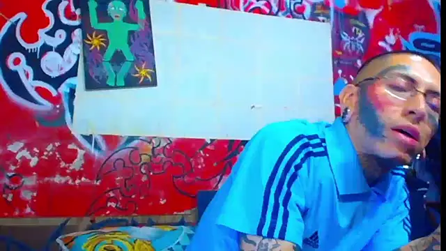 deivid estrada online show from April 10, 5:06 pm