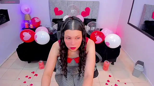 Lana stone  online show from February 14, 8:21 am