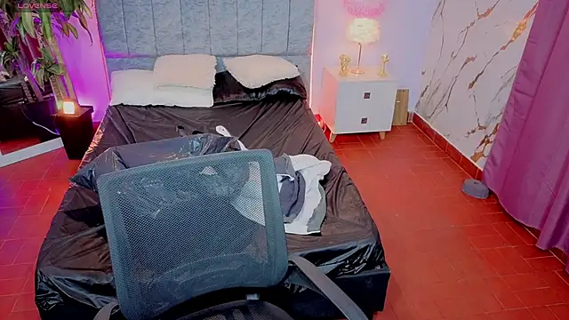 Lana stone  online show from February 13, 3:24 am