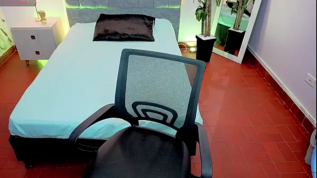 Lana stone  online show from March 19, 4:27 am