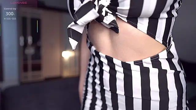 AliceHorngry online show from October 31, 8:21 pm