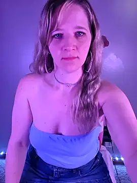 Snapshot of SugarHigh34 chatting on March 2, 4:58 pm SugarHigh34 online show from March 2, 4:58 pm