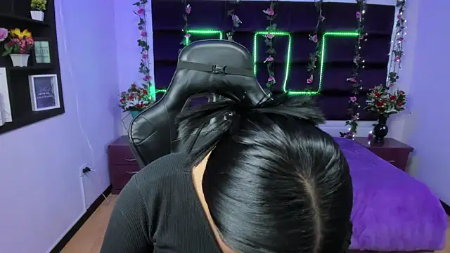 sweelanna   online show from February 12, 9:31 am