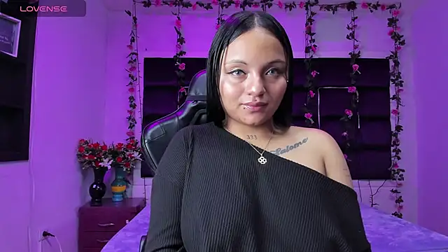 sweelanna   online show from December 23, 2:20 am