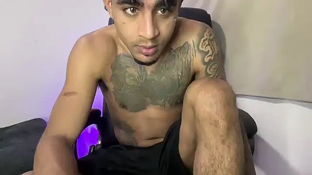 dominic brandd23 online show from February 18, 10:50 pm