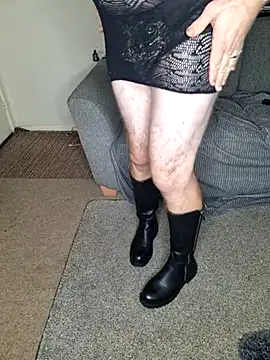 ellie-tv online show from October 31, 6:09 pm