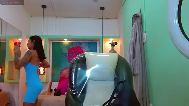 lorenapinto online show from March 9, 3:05 pm