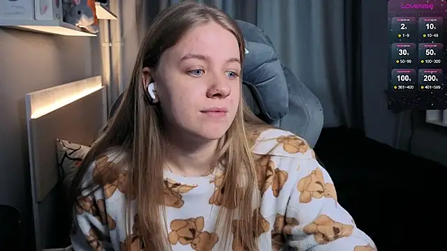 candy maggie online show from March 11, 1:01 pm