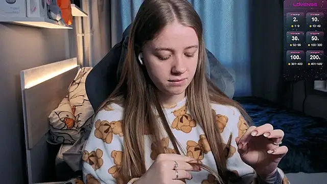 candy maggie online show from March 19, 1:07 pm