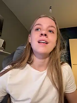 candy maggie online show from November 24, 5:45 pm