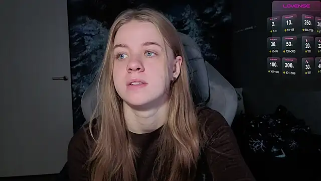 candy maggie online show from December 19, 7:37 am