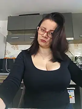 KristenVega online show from March 5, 8:43 am