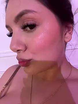 Snapshot of EmilyS__ chatting on February 25, 12:36 am EmilyS   online show from February 25, 12:36 am