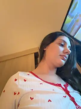 Snapshot of EmilyS__ chatting on July 20, 9:01 am EmilyS online show from July 20, 9:01 am
