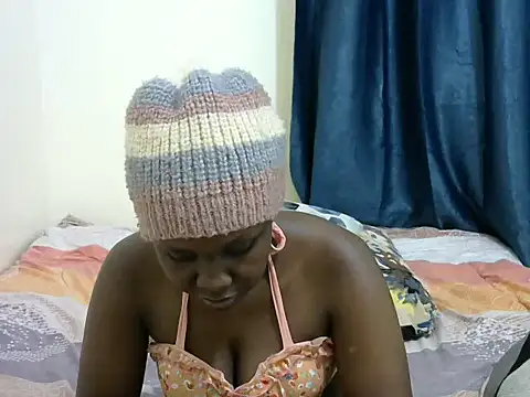 Snapshot of Kariselle- chatting on February 27, 3:37 pm Kariselle- online show from February 27, 3:37 pm