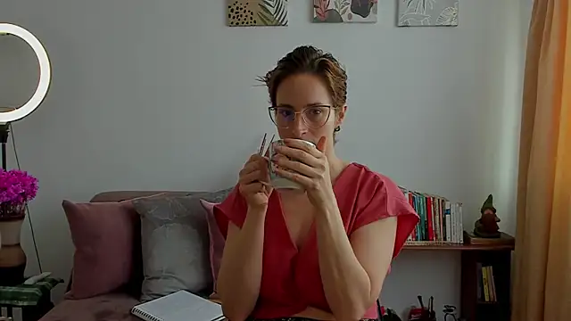 cuddlingbunny online show from January 19, 4:36 pm