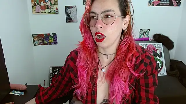 natasha laulau online show from November 18, 9:30 pm