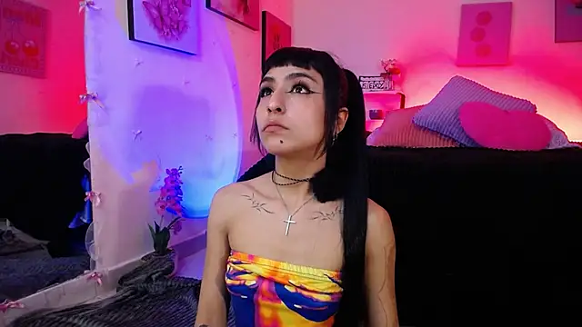 MaveParks  online show from May 25, 12:11 pm