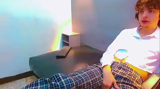 Sr BonnyEthan online show from January 13, 2:00 pm