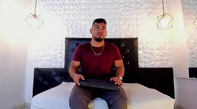 BrianMalonee online show from February 4, 1:59 pm